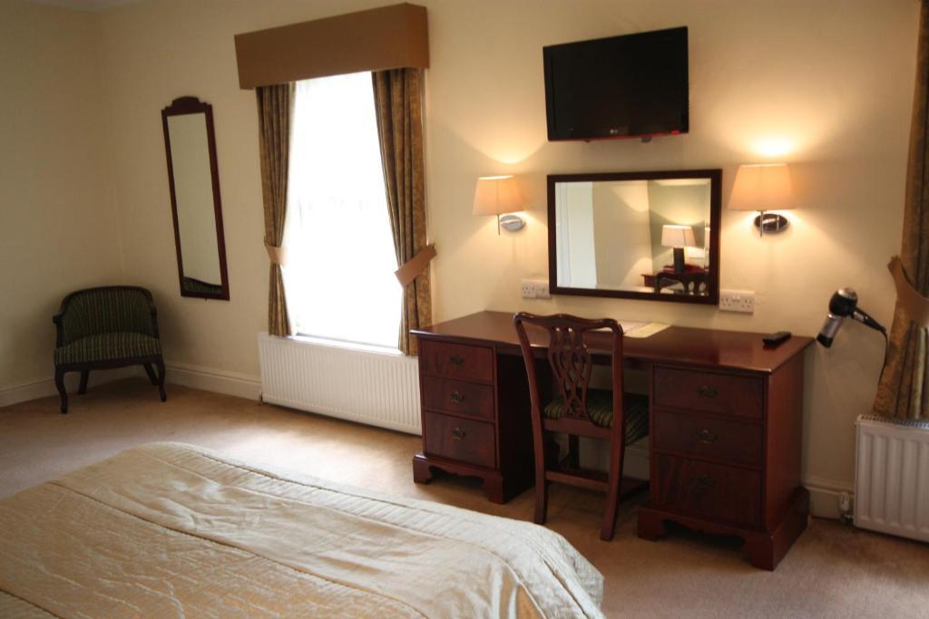 The Dibbinsdale Inn Bromborough Room photo